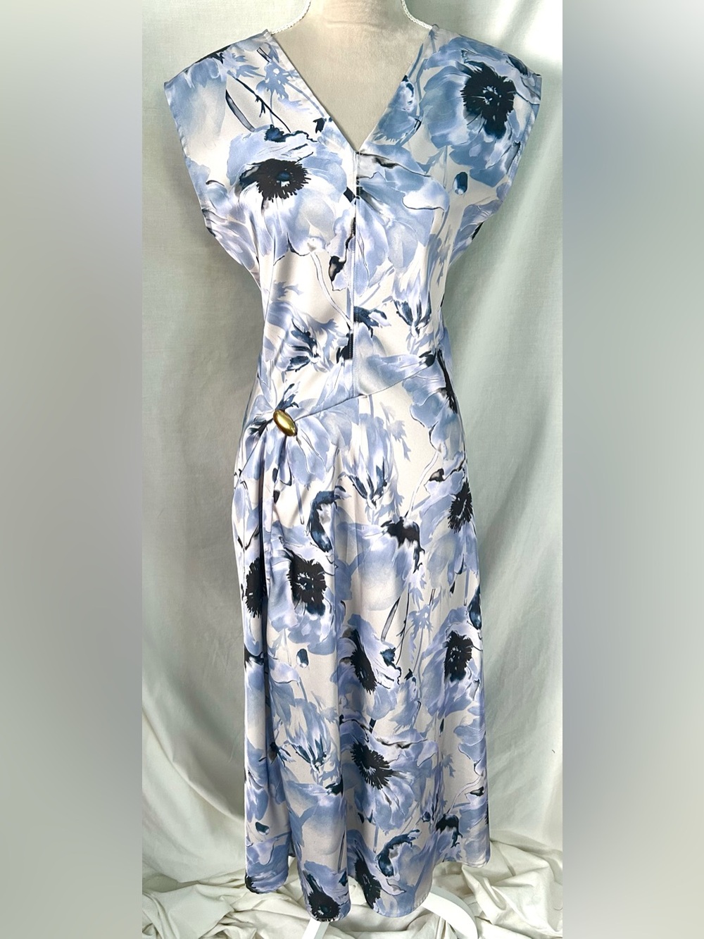 Donna Karan Gray, Blue Abstract Watercolor Floral Print Midi Dress, Size 6